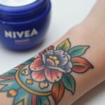czy można smarować tatuaż nivea - krem i świeży tatuaż